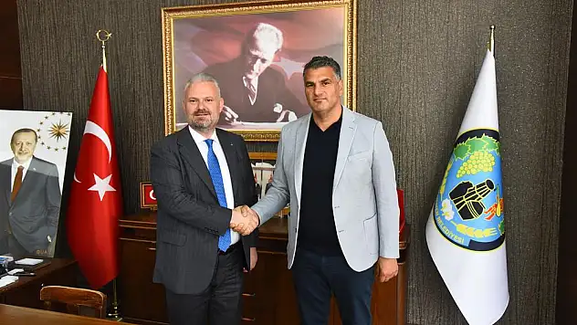 Menemen Belediyesi'nden tarihi çarşıya ipeksi dokunuş