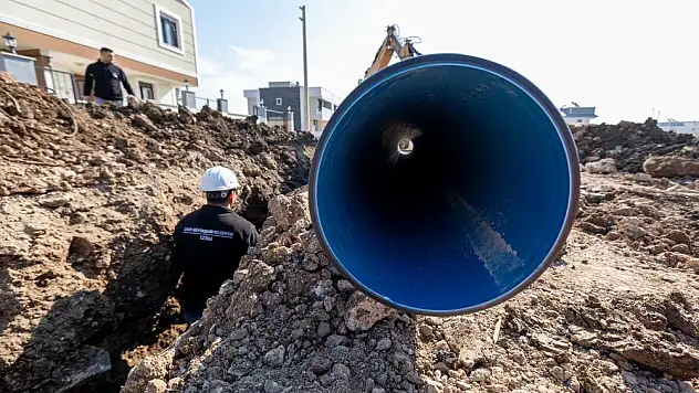 Menemen’in kanalizasyon hattı yenileniyor
