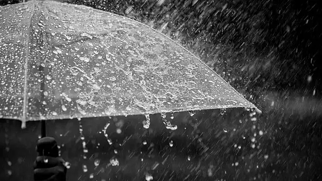 Meteoroloji uyardı: Bu geceden itibaren 3 bölgeye kuvvetli yağış geliyor