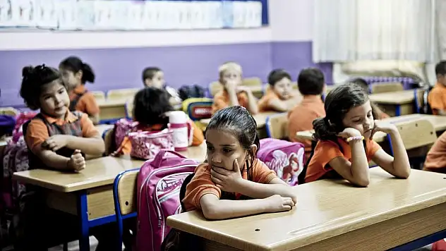 Milli Eğitim Bakanı Özer: “Deprem bölgesindeki iki ilde okullar açılıyor”