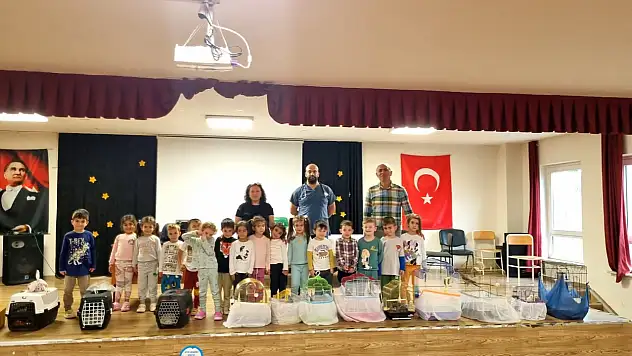 Miniklerden Can Dostlarına Büyük İlgi