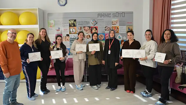 ÖDEMİŞ DEVLET HASTANESİ'NDE GEBE OKULU MEZUNİYET HEYECANI