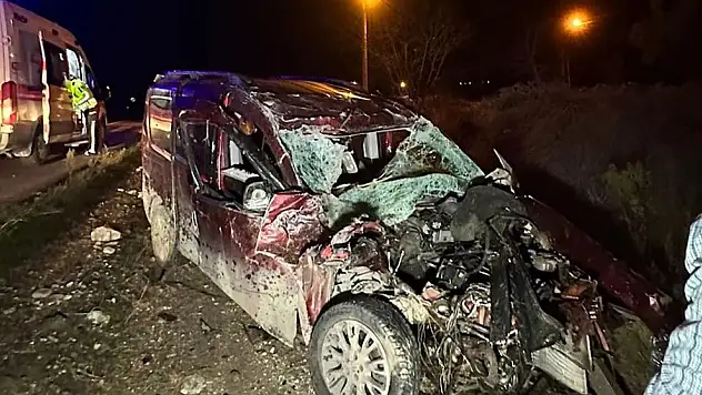 Ödemiş İlçe Milli Eğitim Müdürlüğü aracı Ankara dönüşü, Uşak'ta kaza yaptı