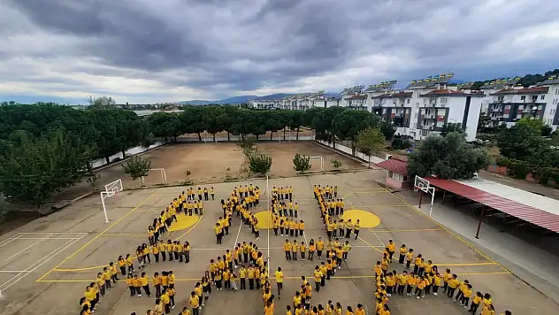 ÖDEMİŞ'İN KALBİ FİLİSTİN İÇİN ATIYOR