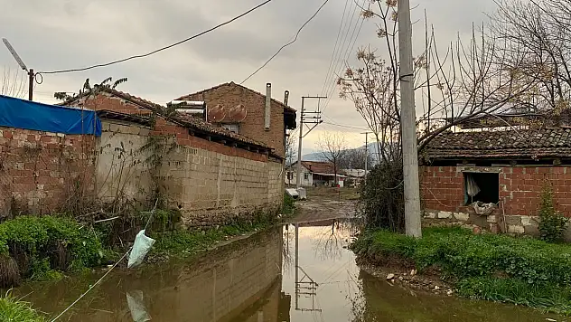 ÖDEMİŞ OCAKLI KÜME EVLERİNDE SU BASKINI İSYANI