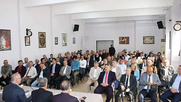 ÖDEMİŞ'TE OKUL MÜDÜRLERİ DEĞERLENDİRME TOPLANTISINDA BULUŞTU