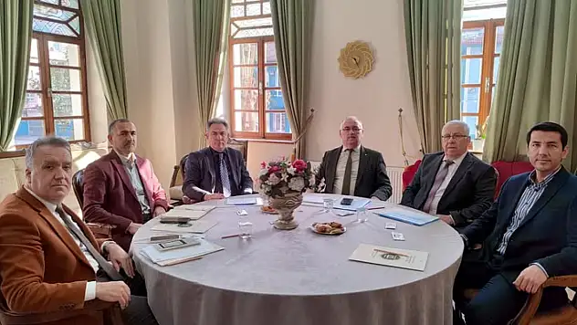 ÖDEMİŞ'TE OKULLARDA EĞİTİM-ÖĞRETİM YILI HAZIRLIKLARI DEĞERLENDİRİLDİ