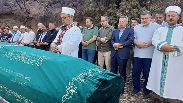 Ödemiş Yangınında Hayatını Kaybeden İbrahim Erkan Son Yolculuğuna Uğurlandı