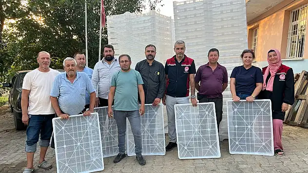 Ödemişli İncir Üreticilerine Plastik Kerevet Desteği