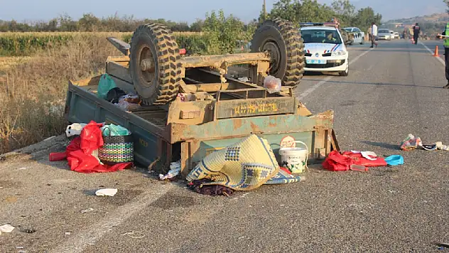 Ödemiş'te tarım işçilerini taşıyan traktörle kamyon çarpıştı, bir kişi öldü, 13 kişi yaralandı