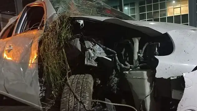 Otomobil ile elektrikli motosiklet çarpıştı: 7 yaralı