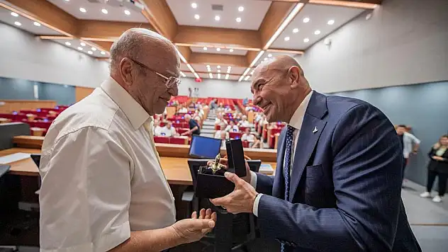 Prof. Dr. Arslan: Bu meclis felsefe yapmak zorunda