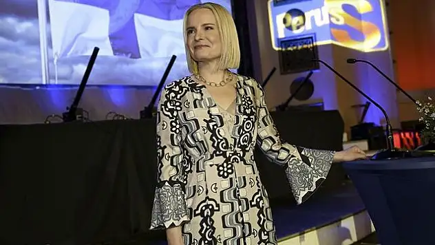 Purra ırkçı paylaşımları nedeniyle özür diledi