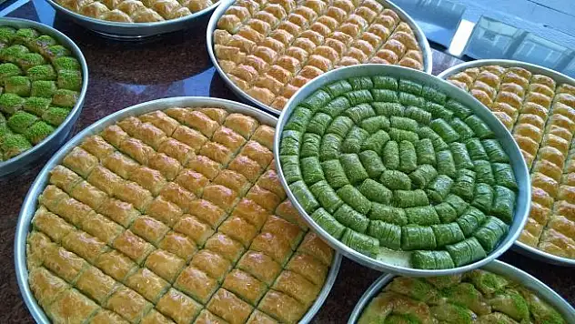 Ramazan Bayramı’nda aşırı tatlı tüketmenin zararları nelerdir?