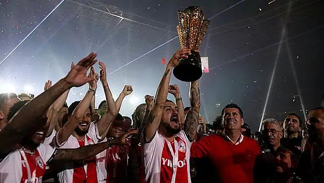 Samsunspor Süper Lig’e yükselişini coşkuyla kutladı