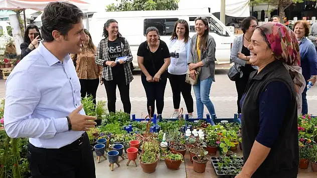 'Şehir hastanesi, AKP'nin İzmir'e üvey evlat muamelesinin göstergesidir'