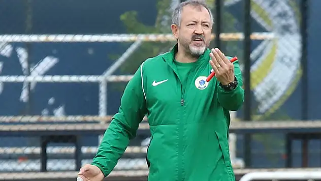 Serkan Afacan Menemen FK ile anlaştı