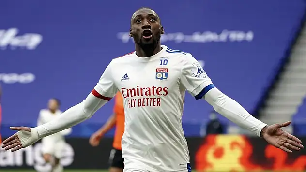 Sol kanada takviye için  Ekambi