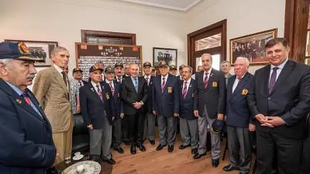 Soyer gazi ve şehit ailelerini ziyaret etti