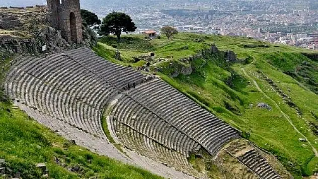 Tarihi ve kültürel zenginliğiyle göz dolduruyor: Bergama
