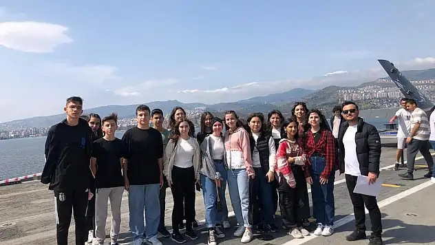 TCG Anadolu’ya Kirazlı öğrencilerden büyük ilgi