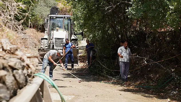 Tire Belediyesi Akmescit Mahallesi'nde Yol Onarımını Tamamladı