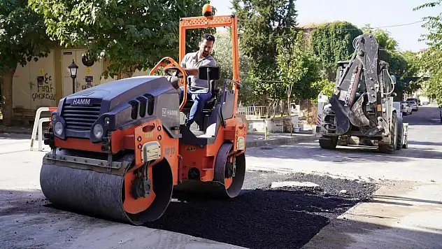 TİRE BELEDİYESİ FEN İŞLERİ EKİPLERİNDEN YOĞUN ÇALIŞMA