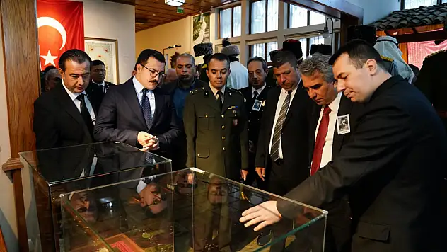 Tire Belediyesi'nden 10 Kasım'a Özel Anlamlı Sergi