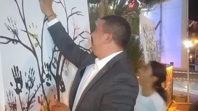 Tire Belediyesi'nden Doğa ve Dayanışma Mesajı: 'Bir Yaprak da Sen Yeşert'