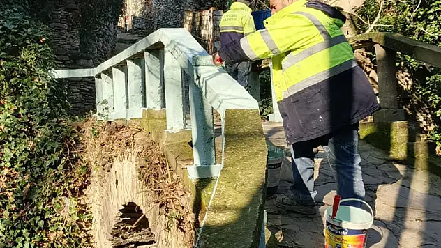 TİRE BELEDİYESİ'NDEN HAFTA BOYU YOĞUN ÇALIŞMA: MERKEZ VE KIRSAL MAHALLELERDE HİZMET SEFERBERLİĞİ