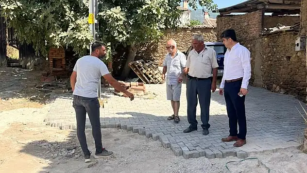 Tire Belediyesi'nden Kırsal Mahallelere Altyapı Desteği: Derebaşı'nda Kilit Parke Atağı