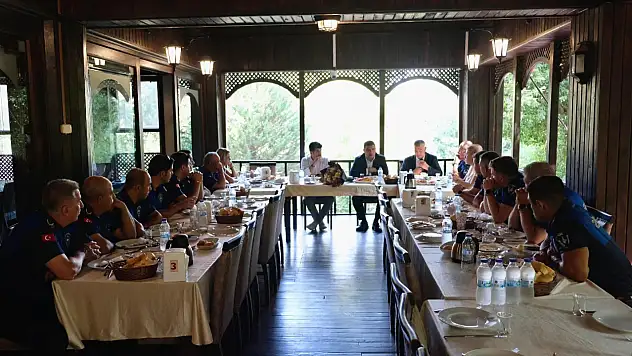 Tire Belediyesi'nden Zabıta Haftası'na Özel Kahvaltı