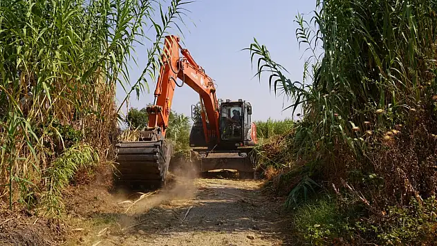 Tire Boynuyoğun Mahallesi'nde Yol Açma Çalışmaları Devam Ediyor