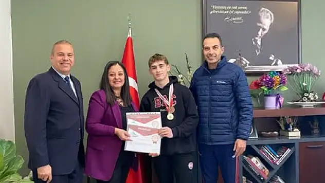 Tire'de Bilek Güreşi Şampiyonuna Tebrik Ziyareti