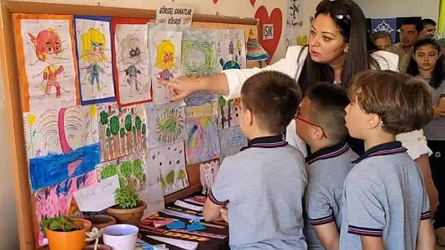 Tire'de Miniklerden Büyük İşler: Öğrenciler Yıl Sonu Sergisiyle Göz Doldurdu