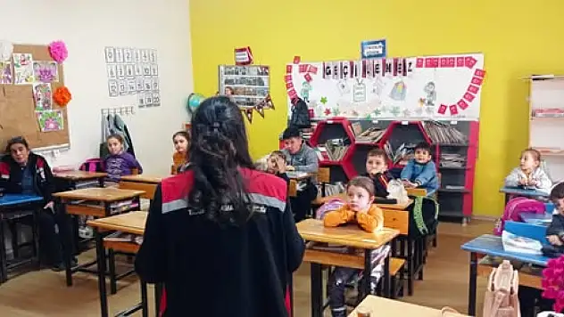 Tire'de öğrencilere 'gıda güvenliği ve israf' eğitimi