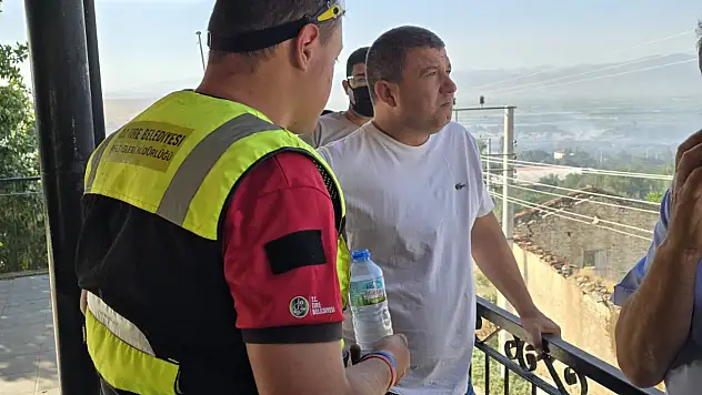 Tire'de Orman Yangını Sürüyor: Belediye Ekipleri Sahada