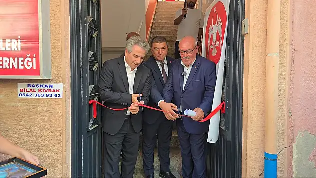 Tire'de Şehit ve Gazileri Anma ve Yaşatma Derneği Yeni Hizmet Binasına Kavuştu