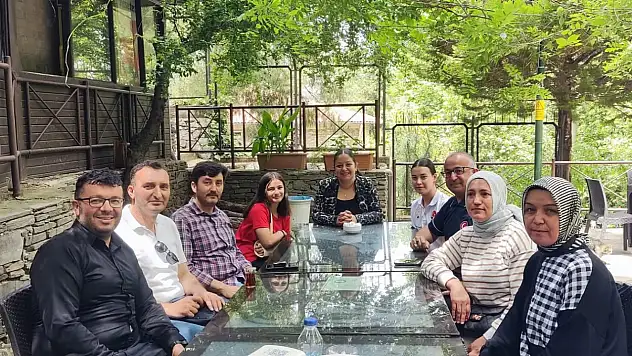 Tire'nin Şampiyon Kızları ve Başarılı Öğretmenleri Gururlandırdı