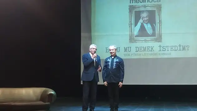 Uca, “Bunu Mu Demek İstedim?” oyununu sergiledi