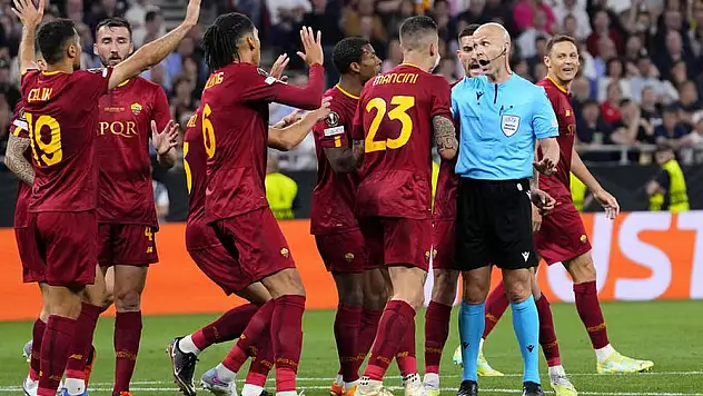 UEFA’dan Jose Mourinho’ya 4 maç ceza