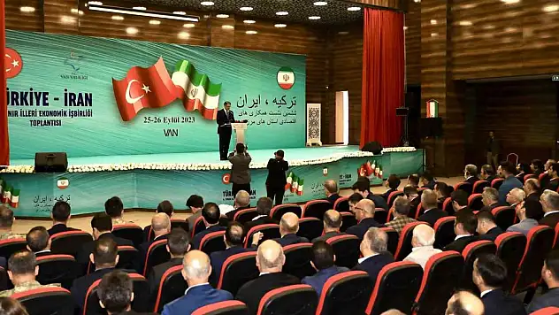 Van'da Türkiye-İran heyetleri arasında “Sınır İlleri Ekonomik İşbirliği Toplantısı” yapıldı