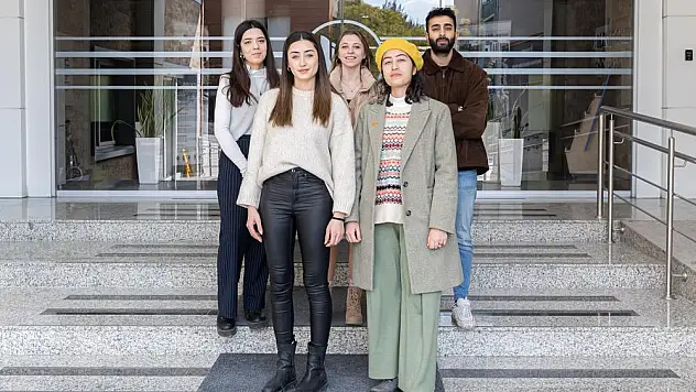 Yaşar Üniversitesi öğrencilerine 4 ödül!