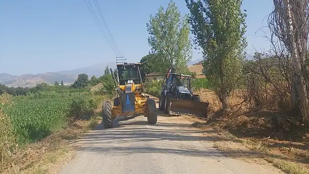 Yenişehir Mahallesi'nde Şarampol Temizliği Çalışması Yapıldı