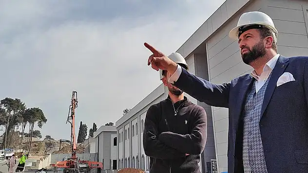 'Yılın En Başarılı Siyasetçisi' Hakan Kalfaoğlu oldu