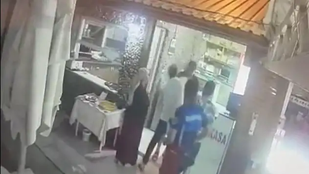 Zabıta müdürü esnafa yumruk attı