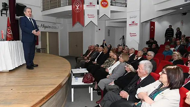 Zeybek: 'Atatürk bir filozoftu'