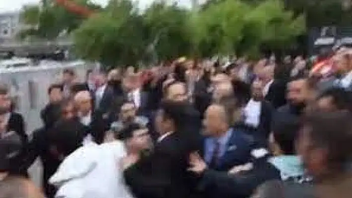 19 Mayıs’a yakışmayan Ülkü Ocakları ve CHP Gençlik Kolları kavgası