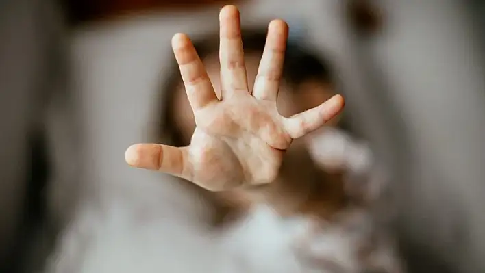 3 yaşındaki çocuğa cinsel istismarda bulunan 60 yaşındaki sapık tutuklandı!