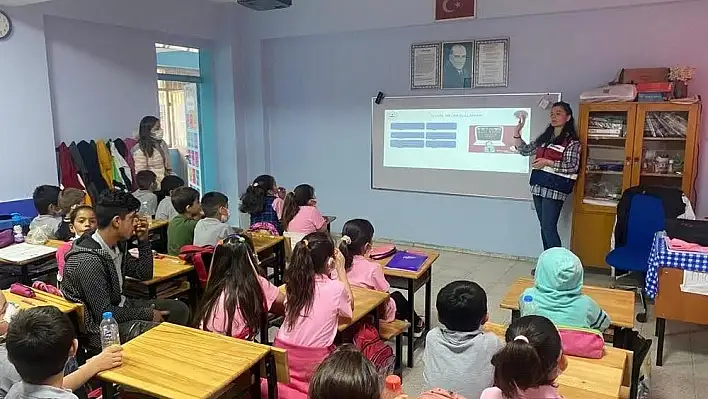 57 okulda jandarmadan siber eğitimi